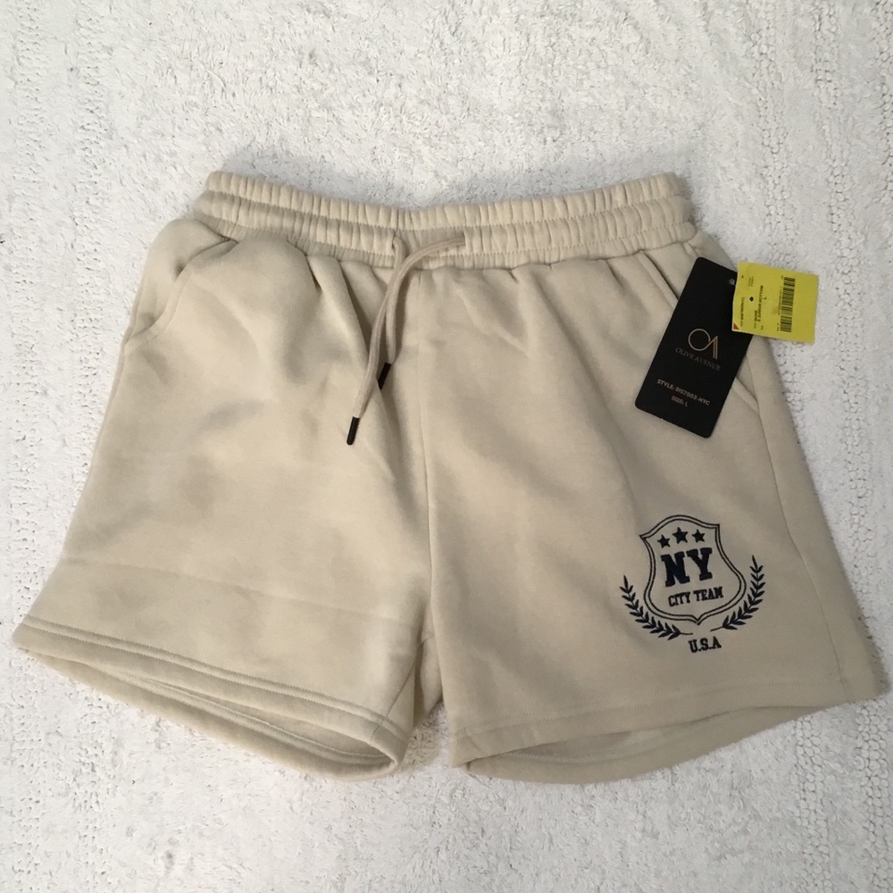 NWT Junious L Olive Avenue New York City Team USA Embroidered Fleece Shorts